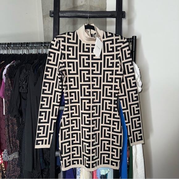 Balmain Ivory & Noir Monogram Shoulder Pad Knit Mini Dress - Picture 5 of 17